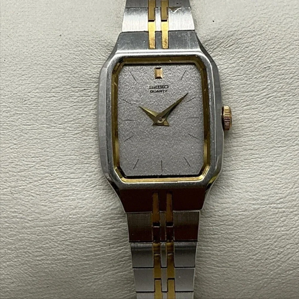 Vintage Seiko Womens Watch 16mm Silver Tone Bracelet 2C20-5200 New Battery 6.5